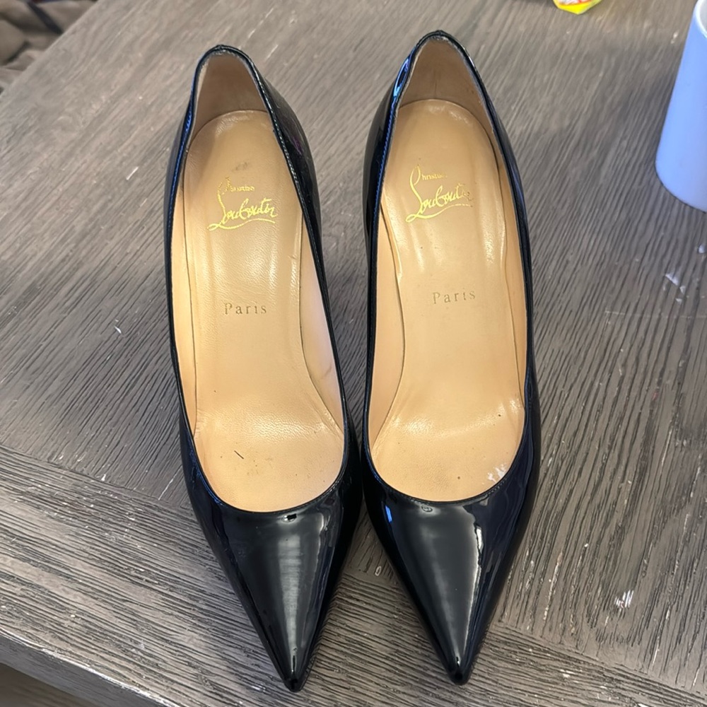 Christian Louboutin thin heel pump